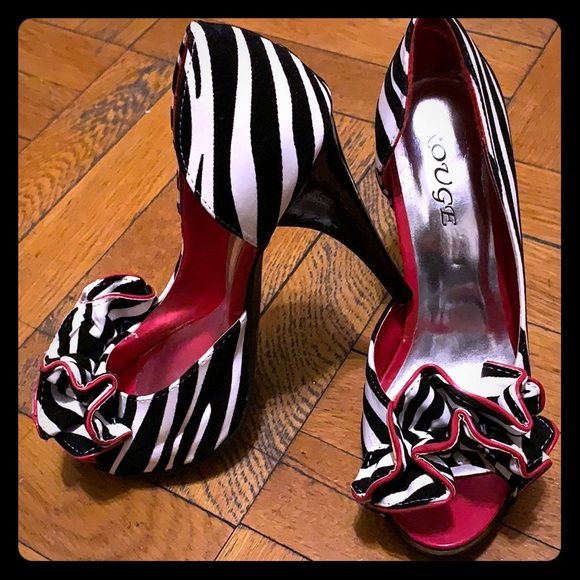 Zebra striped Heels - Picture 1 of 2
